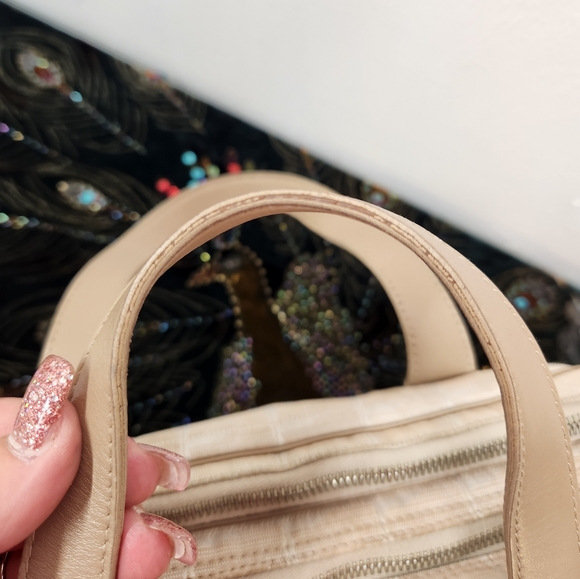 Chanel Bag - Picture 4 of 12